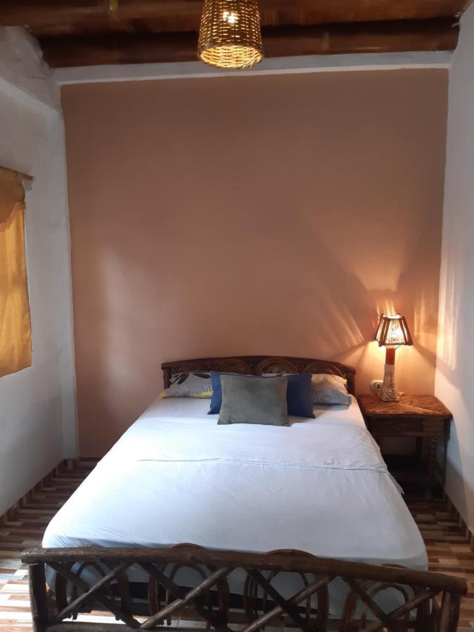 Weekendhostal Montañita Buitenkant foto