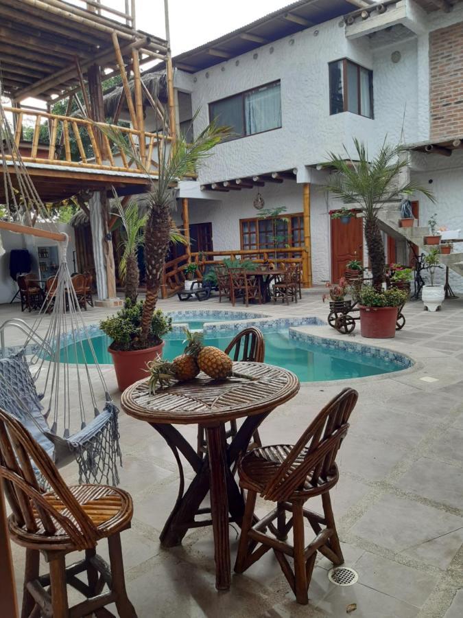 Weekendhostal Montañita Buitenkant foto